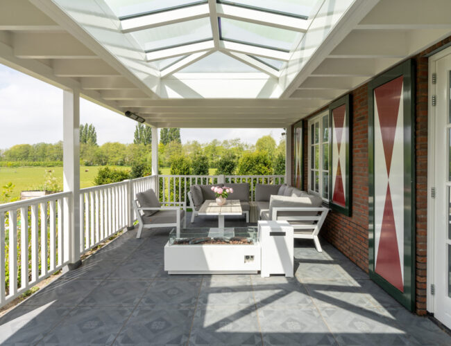 Schilddak in veranda Rotterdam